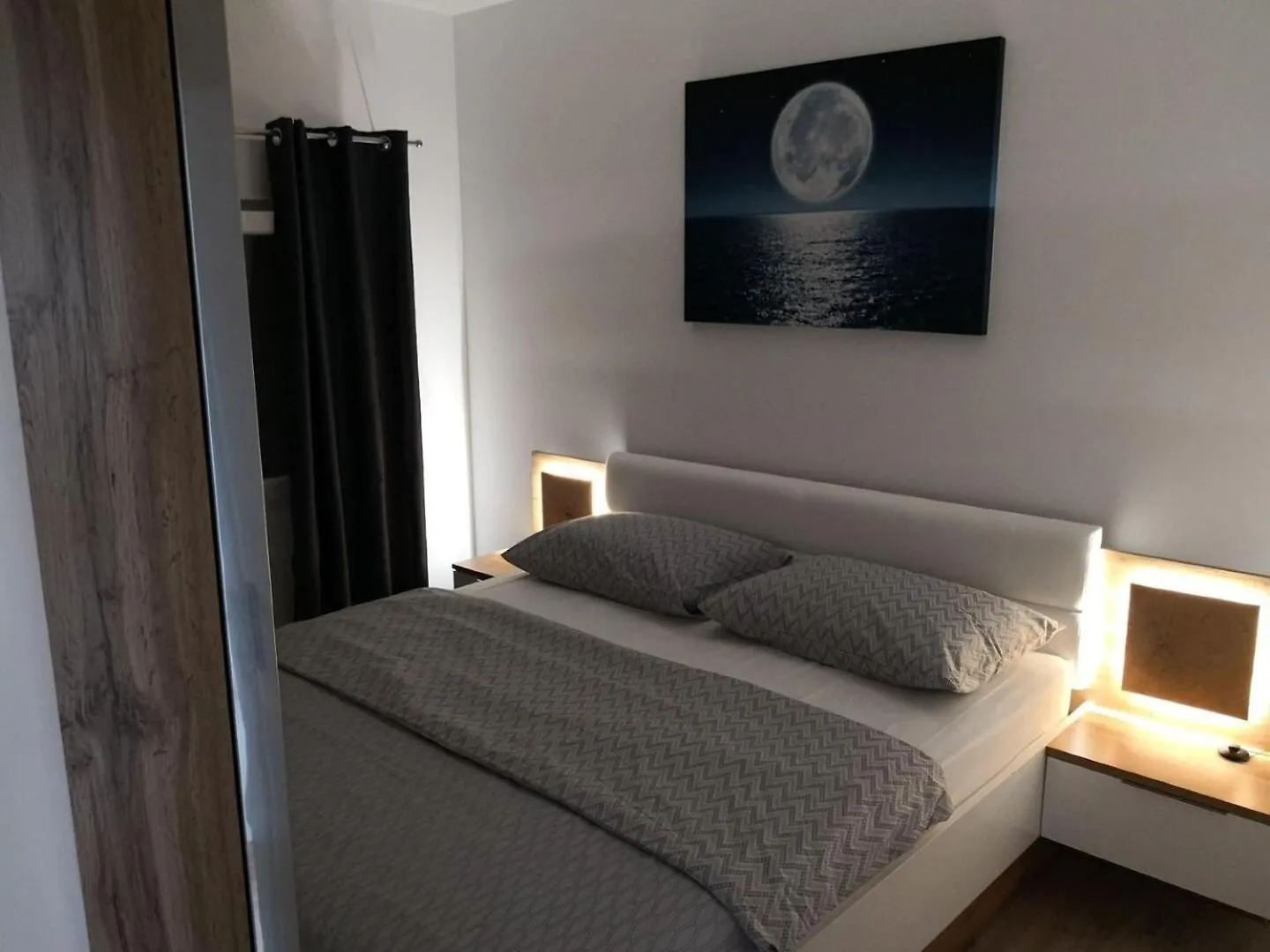 Apartment Tomi - With Beautiful View Trogir